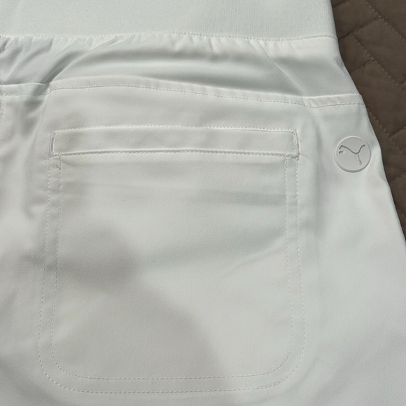PUMA Women's White Bermuda Short/NWT/Small - Picture 15 of 15